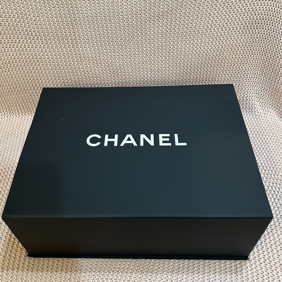 Chanel classic double flap quilted caviar medium handbag - style # A58600Y25378 - Picture 15 of 17